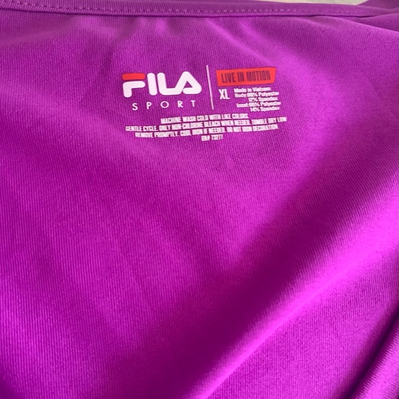 Lot of four athletic clothing - - Picture 4 of 10